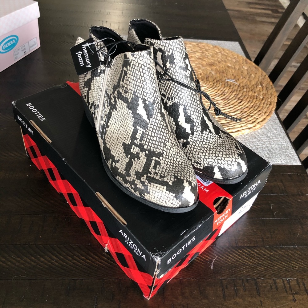 Arizona snake boots